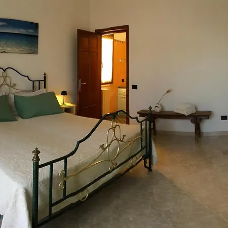 ベッド・アンド・ブレックファスト Casa Antonietta オルビア